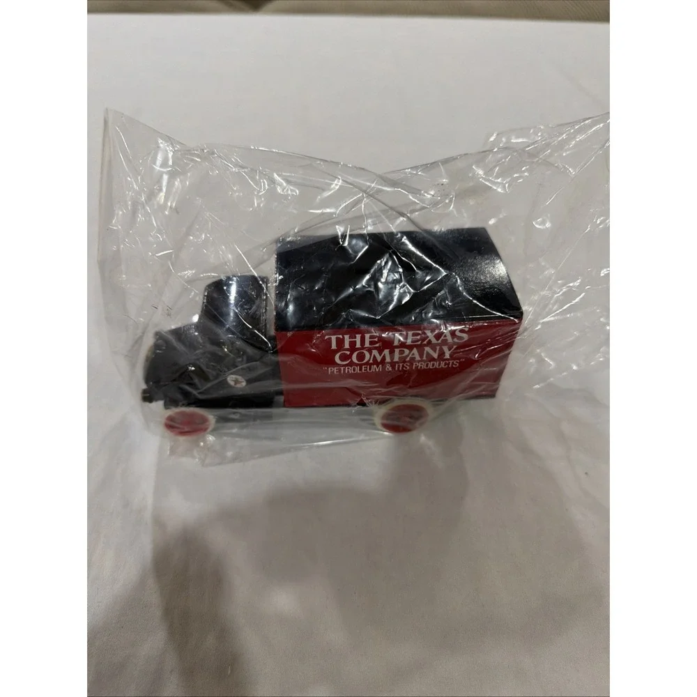 1989‎ ERTL Texaco 1925 Mack Bulldog Lubricant Truck Bank Collectors